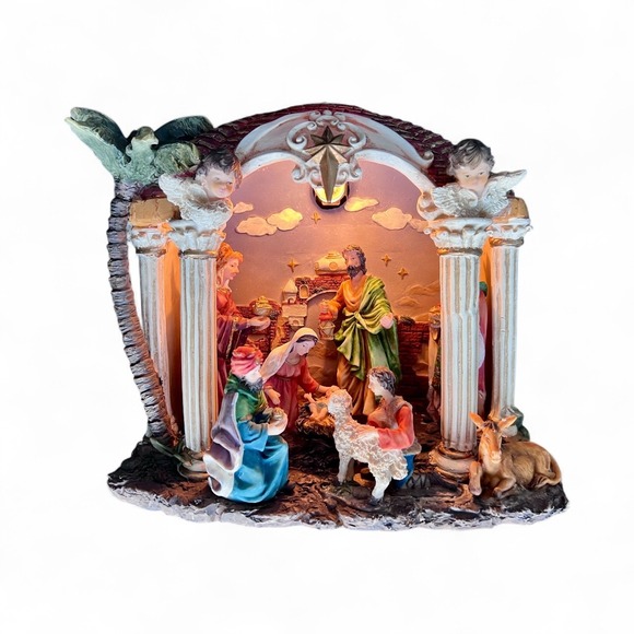 Vintage Light-Up
Ceramic Nativity Scene
Representing the Birth of Jesus Christ. - Picture 10 of 10